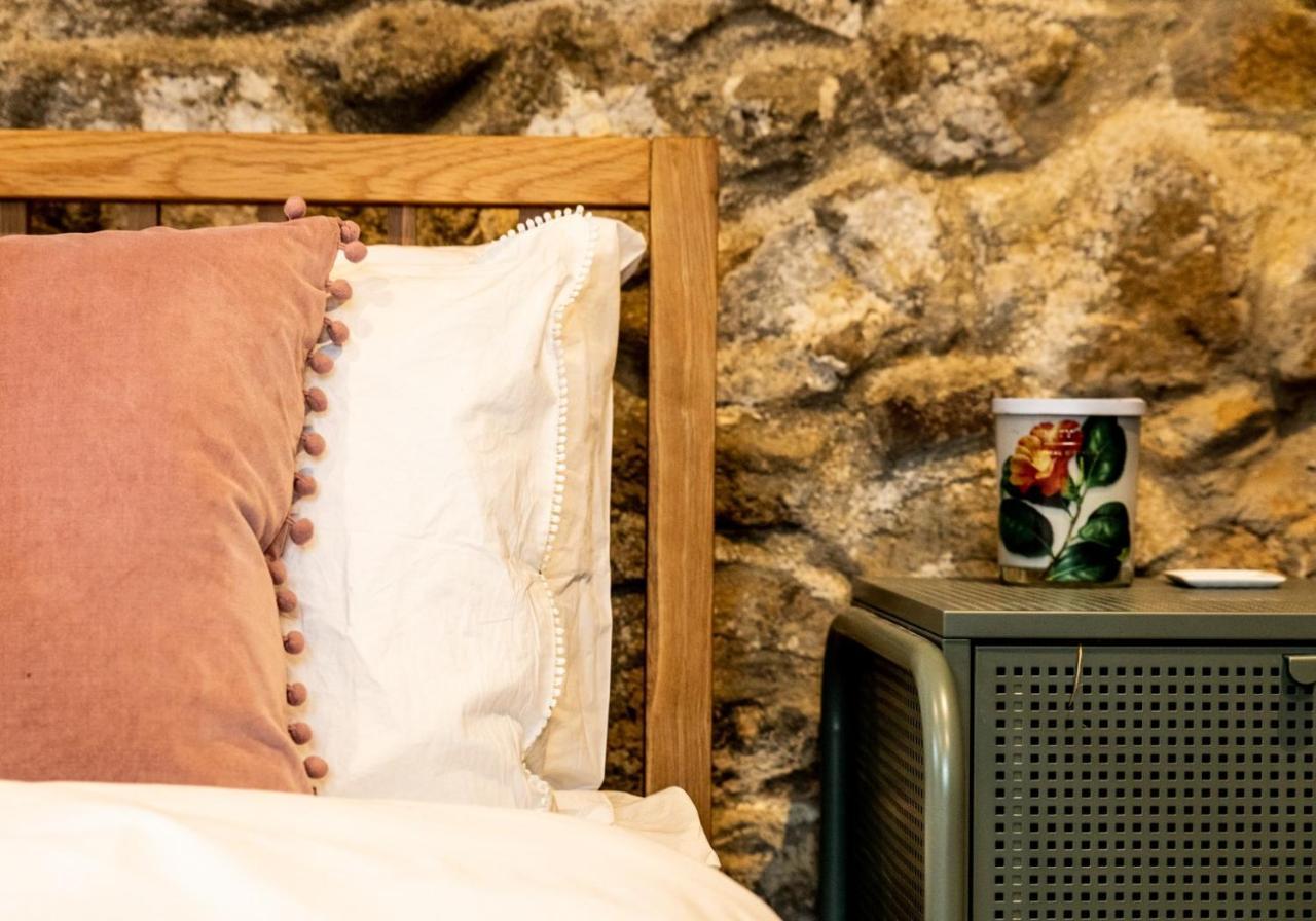 Penrhiw - A Country Cottage With Mountain Views Newport  Ngoại thất bức ảnh